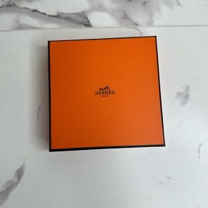 Hermes box